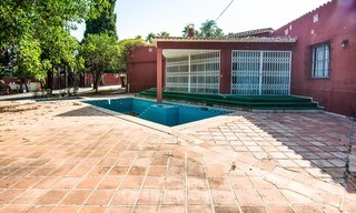 Para ser renovada - Villa en una parcela grande en venta en una ubicación espectacular y privilegiada - Milla de Oro, Marbella 6989 