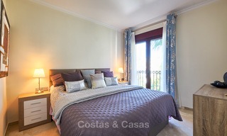Muy atractivo apartamento de lujo frente al mar con fantásticas vistas al mar en venta - New Golden Mile, Marbella 7026 