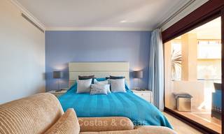 Muy atractivo apartamento de lujo frente al mar con fantásticas vistas al mar en venta - New Golden Mile, Marbella 7039 
