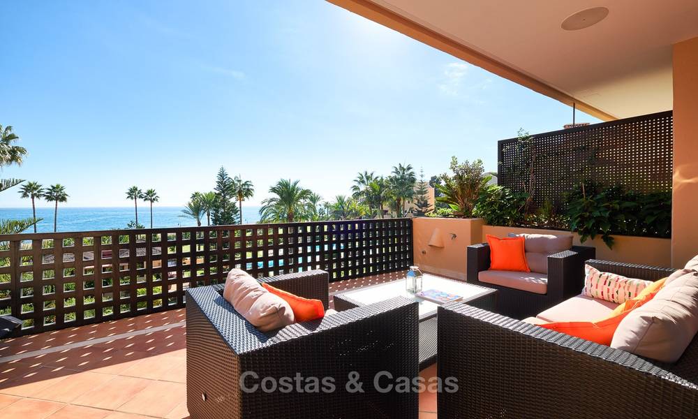 Muy atractivo apartamento de lujo frente al mar con fantásticas vistas al mar en venta - New Golden Mile, Marbella 7043