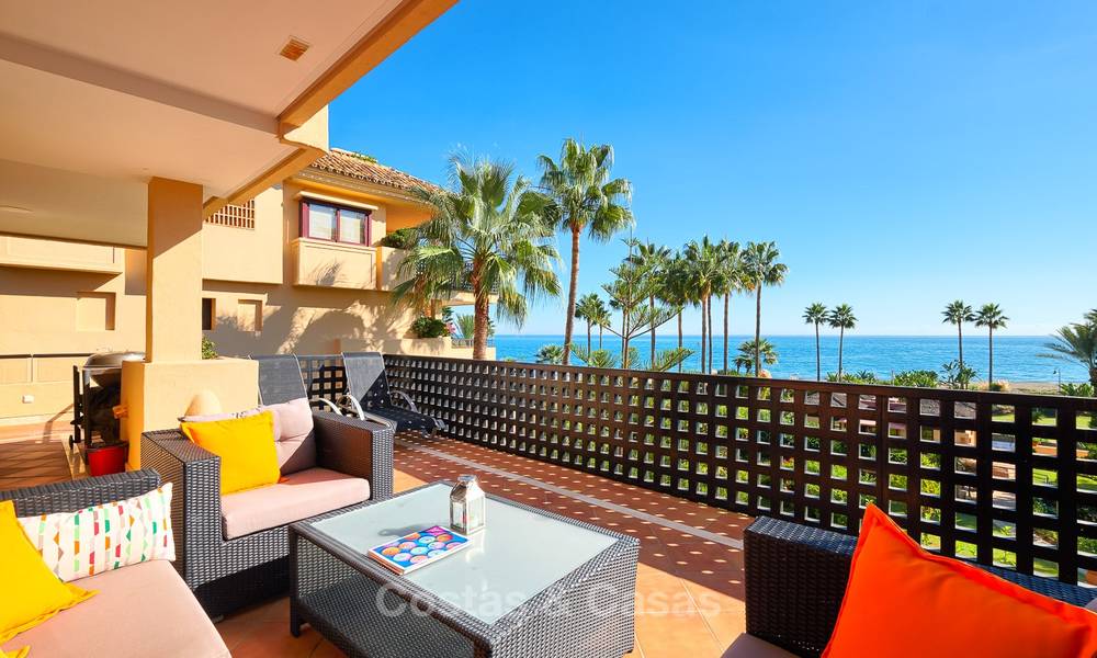 Muy atractivo apartamento de lujo frente al mar con fantásticas vistas al mar en venta - New Golden Mile, Marbella 7047