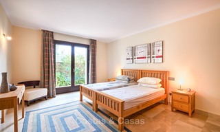 Encantadora y espaciosa villa de estilo clásico con vistas al mar en venta, Benahavis - Marbella 7099 