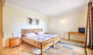 Encantadora y espaciosa villa de estilo clásico con vistas al mar en venta, Benahavis - Marbella 7104 