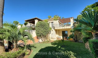 Encantadora y espaciosa villa de estilo clásico con vistas al mar en venta, Benahavis - Marbella 7118 