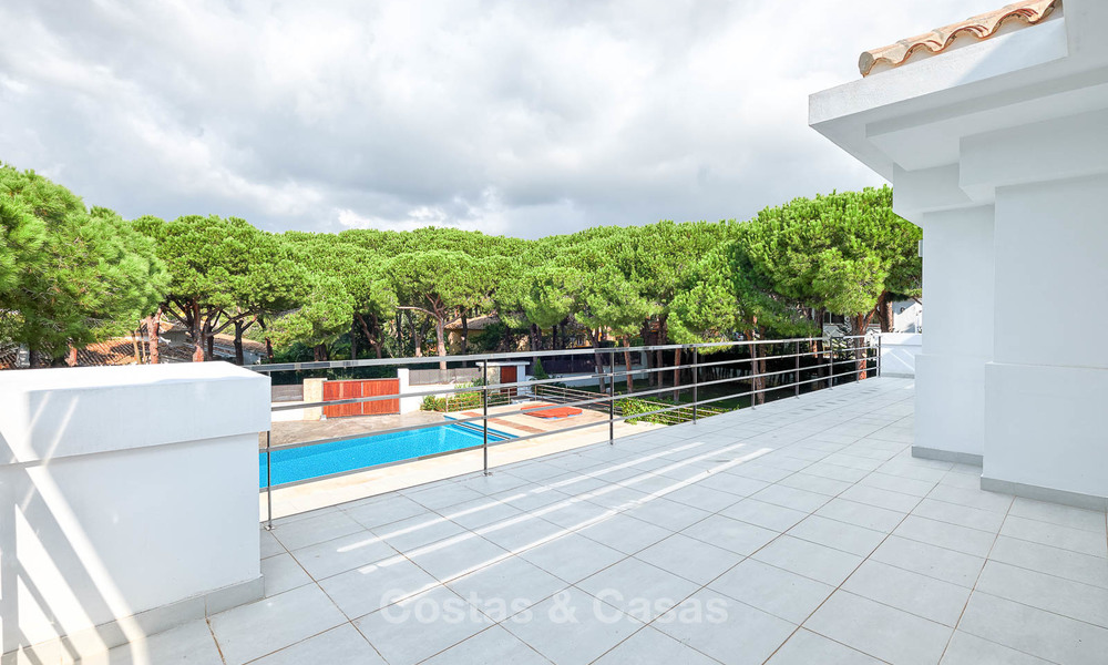 Amplia villa nueva de primera calidad en venta, lista para mudarse, Marbella Este, Marbella 7173