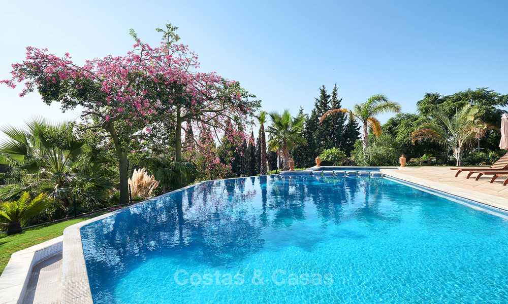 Magnífica villa de lujo de estilo rústico con impresionantes vistas al mar y a la montaña – Valle del golf, Nueva Andalucia, Marbella 7240