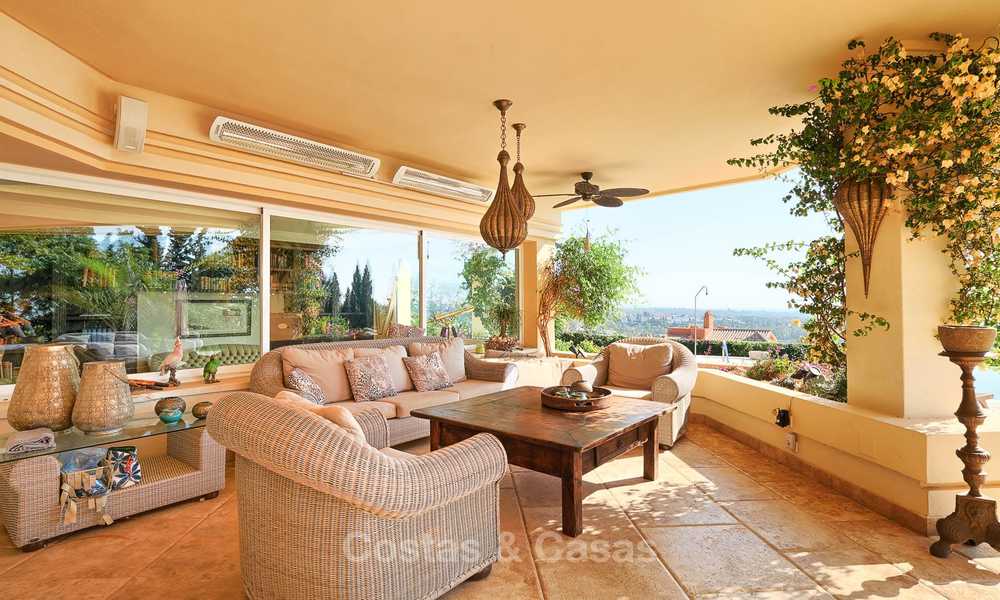 Magnífica villa de lujo de estilo rústico con impresionantes vistas al mar y a la montaña – Valle del golf, Nueva Andalucia, Marbella 7241