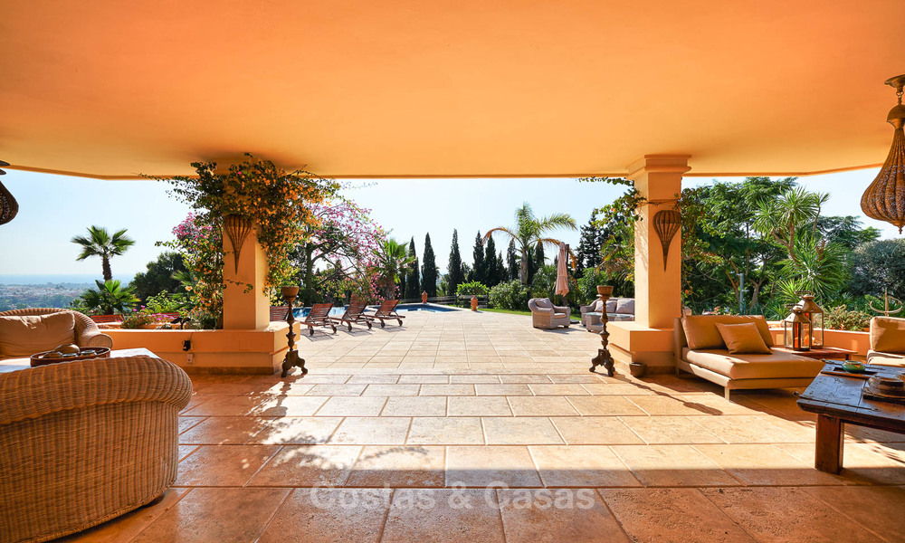 Magnífica villa de lujo de estilo rústico con impresionantes vistas al mar y a la montaña – Valle del golf, Nueva Andalucia, Marbella 7243
