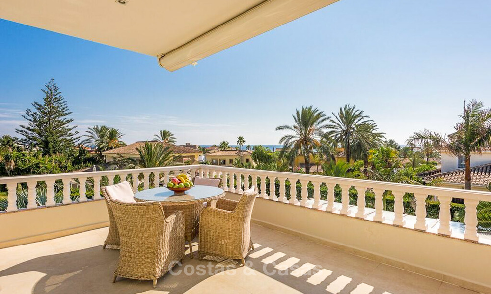 Excepcional villa de estilo mediterráneo en venta, Marbella Este, Marbella lado playa 7421