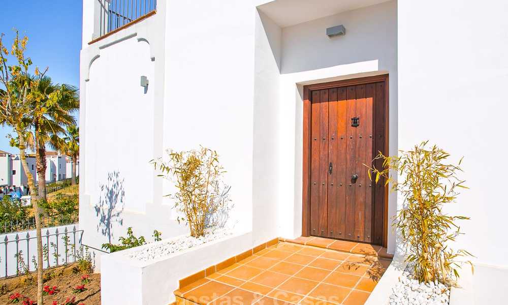 Elegantes villas nuevas llave en mano con vistas al mar en venta, primera línea de golf, Nueva Milla de Oro, Marbella - Estepona 7555