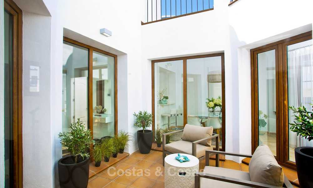 Elegantes villas nuevas llave en mano con vistas al mar en venta, primera línea de golf, Nueva Milla de Oro, Marbella - Estepona 7564