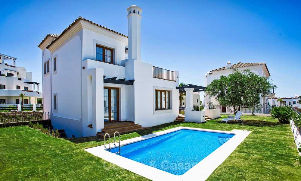 Elegantes villas nuevas llave en mano con vistas al mar en venta, primera línea de golf, Nueva Milla de Oro, Marbella - Estepona 7573