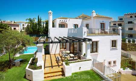 Elegantes villas nuevas llave en mano con vistas al mar en venta, primera línea de golf, Nueva Milla de Oro, Marbella - Estepona 7574