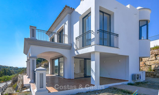 Villa de estilo andaluz con vistas al mar y a la montaña en venta – Valle del Golf, Nueva Andalucia, Marbella 7579 