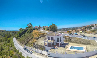 Villa de estilo andaluz con vistas al mar y a la montaña en venta – Valle del Golf, Nueva Andalucia, Marbella 7583 