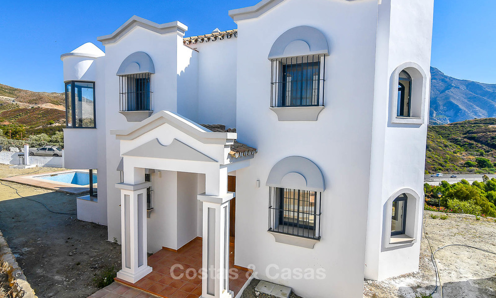 Villa de estilo andaluz con vistas al mar y a la montaña en venta – Valle del Golf, Nueva Andalucia, Marbella 7588