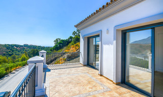 Villa de estilo andaluz con vistas al mar y a la montaña en venta – Valle del Golf, Nueva Andalucia, Marbella 7598 