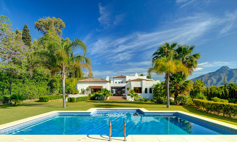 Exclusiva villa palaciega de estilo mediterráneo en venta - Nueva Andalucia, Marbella 7648
