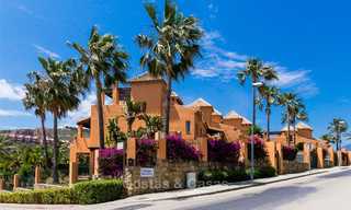Casa de pueblo de estilo andaluz recientemente reformada cerca del campo de golf en venta, Benahavis, Marbella 7686 