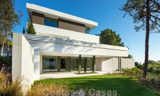 Nuevas villas de lujo contemporáneas con vistas al mar en venta, en una urbanización exclusiva en Benahavis - Marbella 21664 