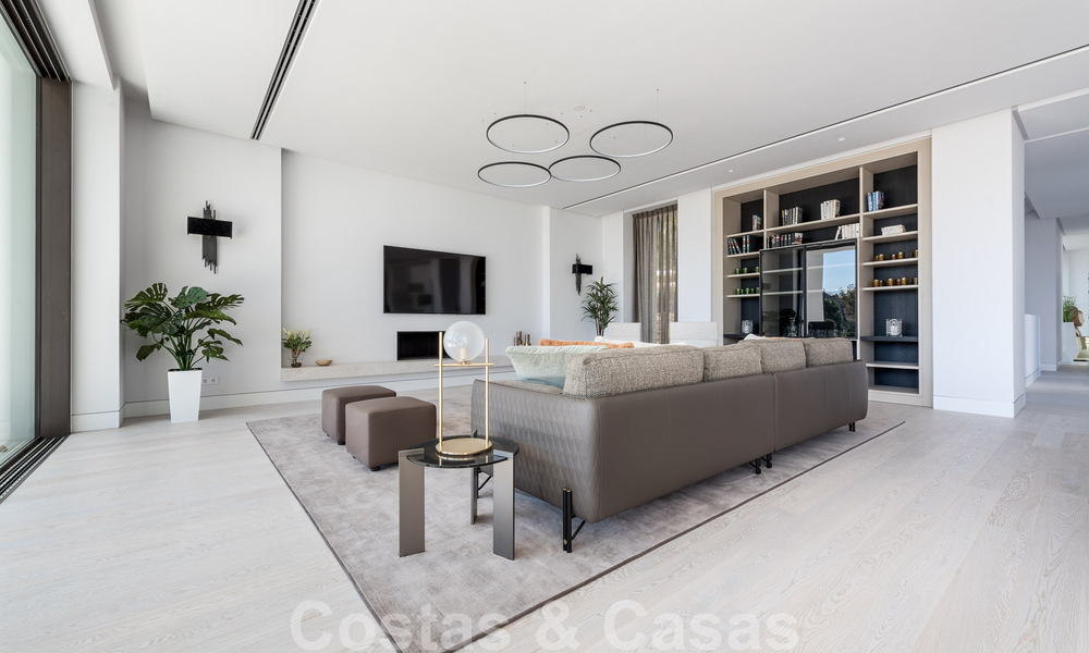 Nuevas villas de lujo contemporáneas con vistas al mar en venta, en una urbanización exclusiva en Benahavis - Marbella 37235