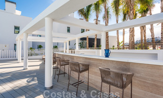 Nuevos y modernos apartamentos en primera línea de golf con vistas al mar en venta en un resort de lujo en La Cala, Mijas 39677 