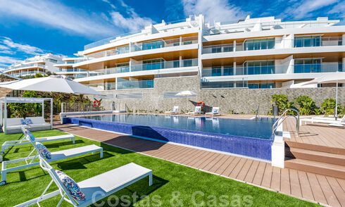 Nuevos y modernos apartamentos en primera línea de golf con vistas al mar en venta en un resort de lujo - La Cala, Mijas 39706