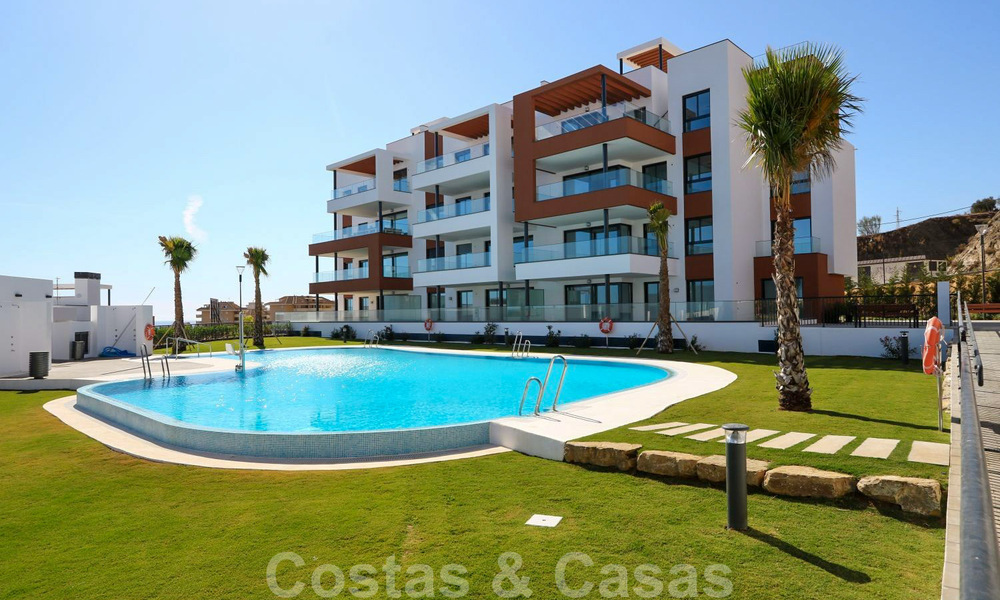Nuevos apartamentos de vanguardia en venta, a poca distancia de la playa y de los servicios, Fuengirola, Costa del Sol 32978