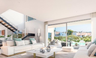 Ubicación ideal y precios atractivos de villas de lujo modernas en venta, Este-Estepona, Marbella 7890 