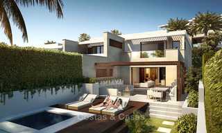 Nuevas villas de lujo en primera línea de playa en venta en un exclusivo complejo, New Golden Mile, Marbella 7900 