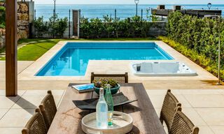 Nuevas villas de lujo en primera línea de playa en venta en un exclusivo complejo, New Golden Mile, Marbella 40493 