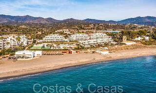 Nueva villa de lujo en primera línea de playa en venta en un exclusivo complejo, New Golden Mile, Marbella 69819 