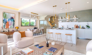 Nueva villa de lujo en primera línea de playa en venta en un exclusivo complejo, New Golden Mile, Marbella 69860 
