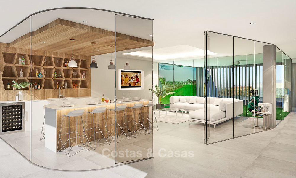 Modernos apartamentos reformados en venta, a poca distancia de la playa y de los servicios, Fuengirola - Costa del Sol 8001
