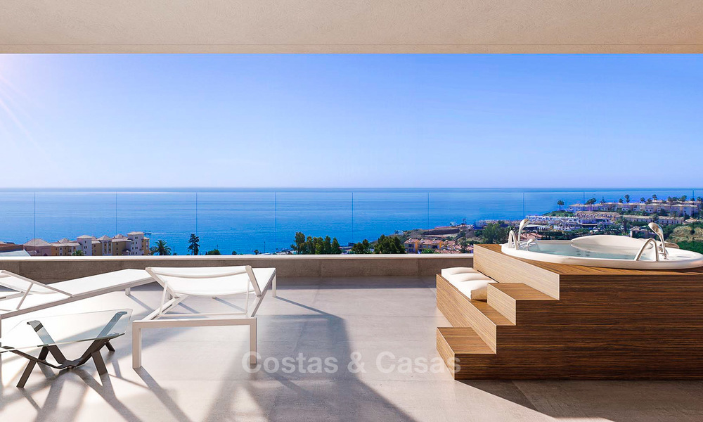 Modernos apartamentos reformados en venta, a poca distancia de la playa y de los servicios, Fuengirola - Costa del Sol 8005