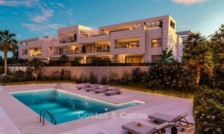 Deliciosos y modernos apartamentos en primera línea de golf en venta en un exclusivo complejo nuevo, Casares, Costa del Sol. 8030 