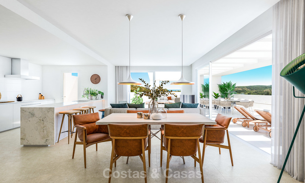 Deliciosos y modernos apartamentos en primera línea de golf en venta en un exclusivo complejo nuevo, Casares, Costa del Sol. 8037