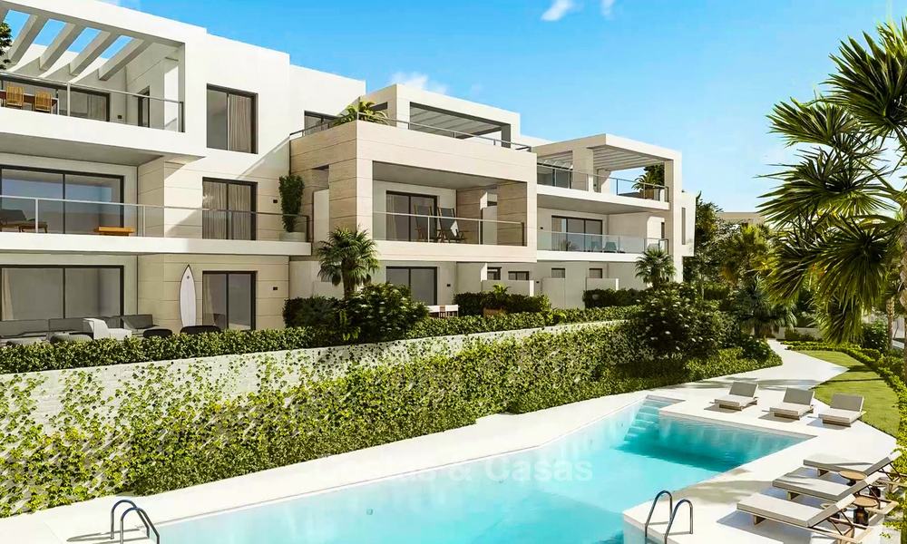 Deliciosos y modernos apartamentos en primera línea de golf en venta en un exclusivo complejo nuevo, Casares, Costa del Sol. 8039