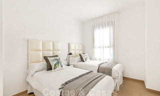 Elegantes apartamentos nuevos y modernos con vistas al mar en venta, Manilva, Costa del Sol 23751 