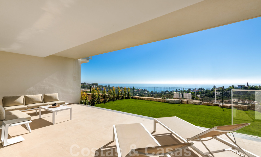 Elegantes apartamentos nuevos y modernos con vistas al mar en venta, Manilva, Costa del Sol 23760