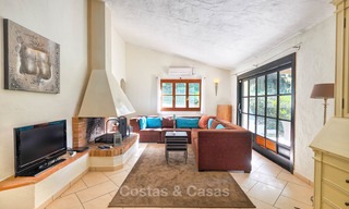 Amplia villa de estilo rústico en un entorno natural único a la venta, Casares, Costa del Sol 8103 