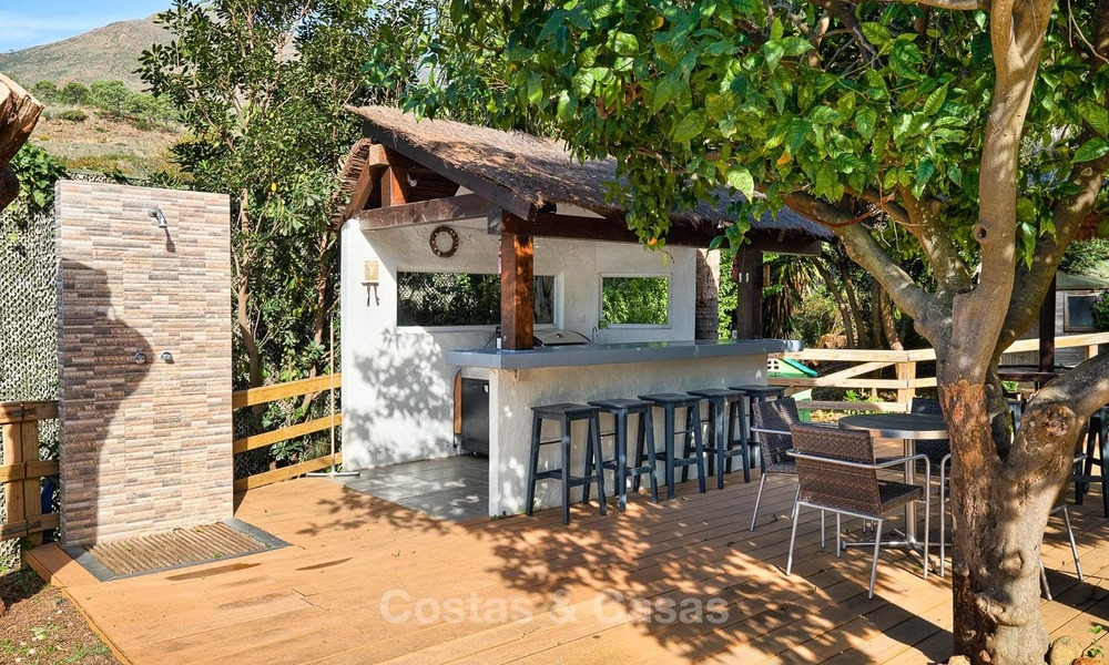 Amplia villa de estilo rústico en un entorno natural único a la venta, Casares, Costa del Sol 8128