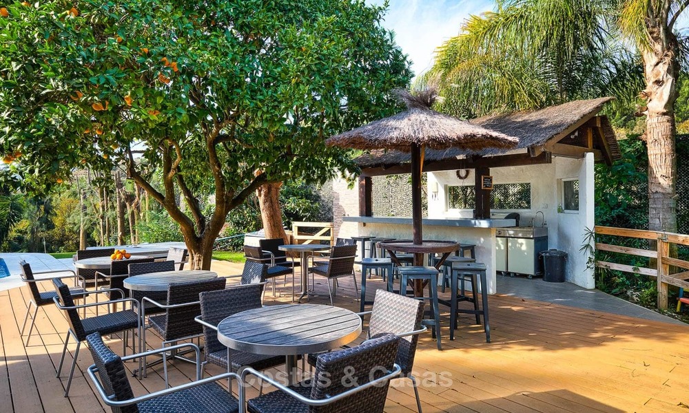 Amplia villa de estilo rústico en un entorno natural único a la venta, Casares, Costa del Sol 8129