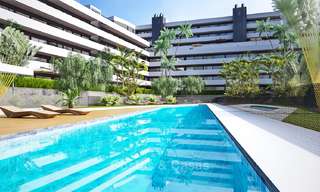 Apartamentos y áticos nuevos, de precios atractivos y modernos en venta, a poca distancia de la playa y de todas las comodidades, Estepona 8172 