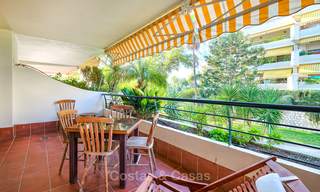 Amplio apartamento en primera línea de golf a la venta, a corta distancia de todas las amenidades y de San Pedro, Marbella 8450 