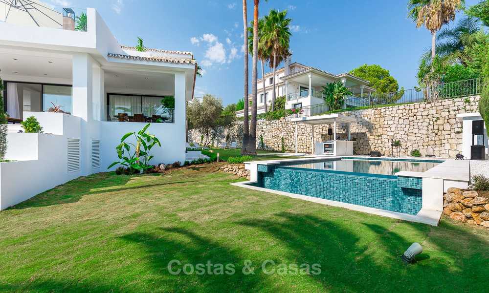Lista para entrar a vivir! Villa de estilo andaluz completamente reformada en venta, Valle del Golf - Nueva Andalucía - Marbella 8395