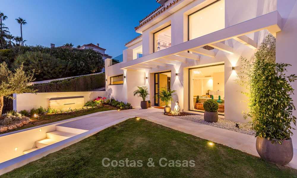 Lista para entrar a vivir! Villa de estilo andaluz completamente reformada en venta, Valle del Golf - Nueva Andalucía - Marbella 8402