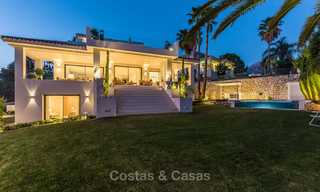 Lista para entrar a vivir! Villa de estilo andaluz completamente reformada en venta, Valle del Golf - Nueva Andalucía - Marbella 8403 
