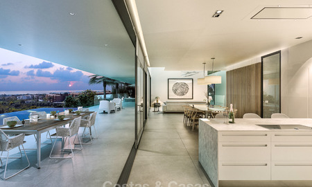 Lujosa y llamativa villa de diseño con increíbles vistas al mar en venta, primera línea de golf, lista para entrar a vivir – Benahavis - Marbella 8471