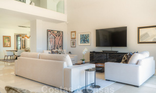 Suntuosa villa de lujo de estilo tradicional con magníficas vistas al mar en venta, Benahavis - Marbella. 37118 